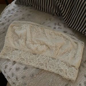 Frenchi Lace Bandeau Bralette